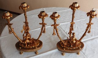 Reloj Pagoda Oriental y Candelabros