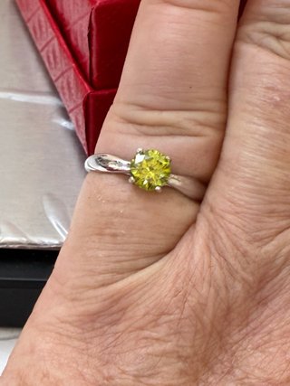 Anillo Oro 18k 0.84 Ct Diamante Natural