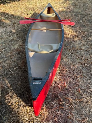 Canoa familiar de 5m. (Está en Cartajima, Ronda)