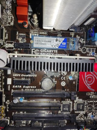 Lote Ordenador PC Gaming con Teclado y Ratón