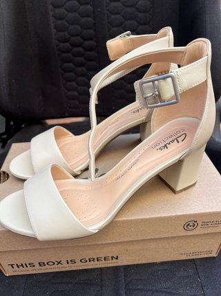 Sandalias Clarks Beige Tacon