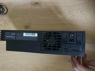 PlayStation 2 Nera + 8 giochi