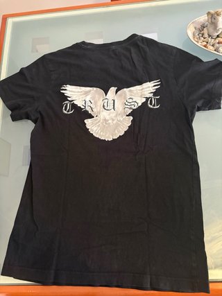 Camiseta Mishka Negra Rosa Bordada