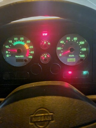 Nissan Atleon 2001