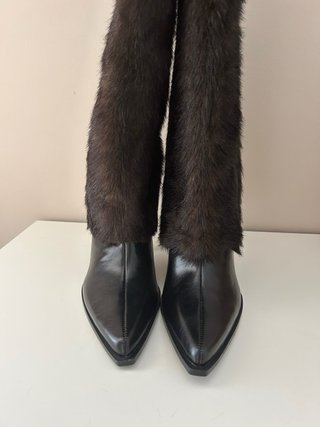 Botas Bershka pelo negras y marrones
