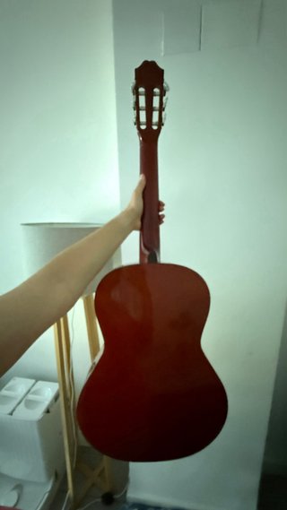 Guitarra Clásica + afinador + Libro + pua y bolsa