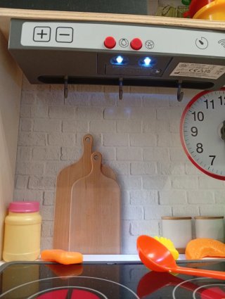 Cocina de madera infantil con accesorios