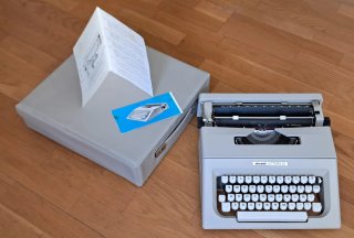 Máquina de escribir Olivetti Lettera 25