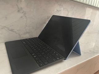 Microsoft Surface Pro 9 i5 256GB + Teclado y Ratón