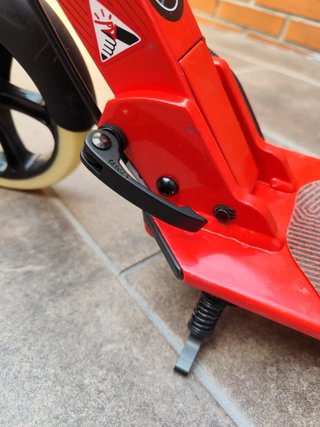 Patinete infantil rojo