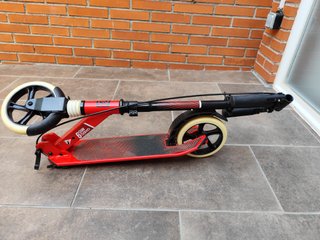 Patinete infantil rojo