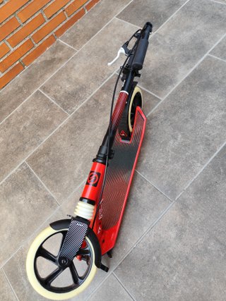 Patinete infantil rojo