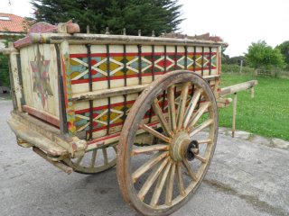 Carro antiguo decorado