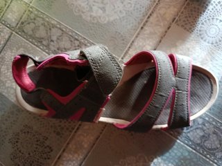 Sandali grigi e rosa per bambina