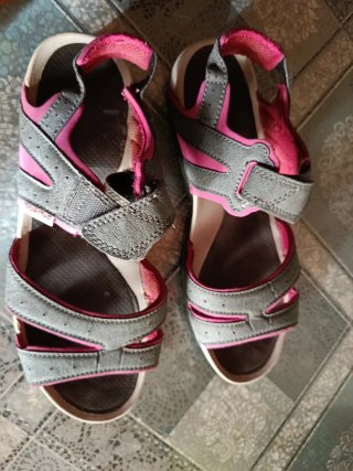 Sandali grigi e rosa per bambina