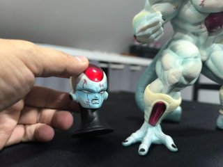 Figura Freezer Dragon Ball Z 20cm