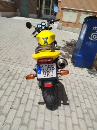 Honda CB600  Amarilla