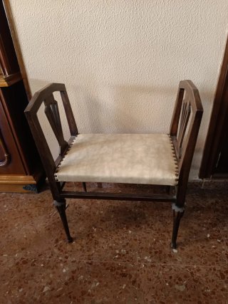 Mueble Descalzador Madera y Cuero