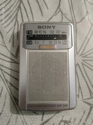 Radio Sony SRF-S26 FM/AM Plata