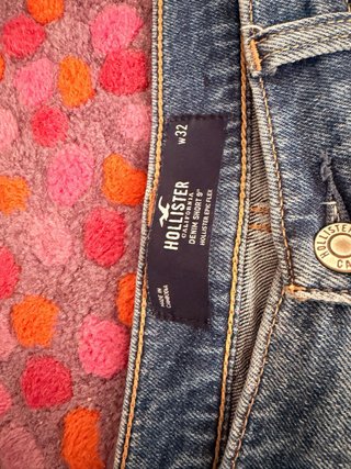 Pantalón corto Hollister hombre desgarrado