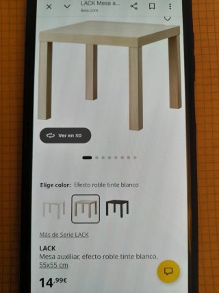 Mesa auxiliar Ikea madera beige.
