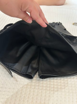 Falda pantalón de piel sintética Talla 14, nueva