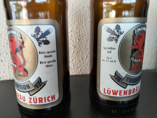 Lotto di 2 Vecchie Bottiglie di Birra Löwenbräu Zürich