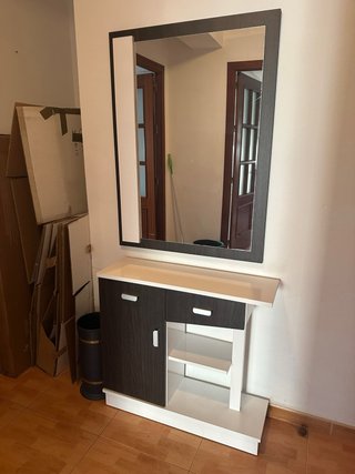 Mueble recibidor con espejo
