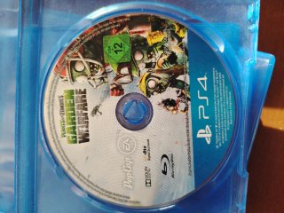 PS5 (PlayStation 5) + 2 Mandos + 17 Juegos