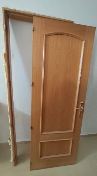 Puerta de madera como nueva