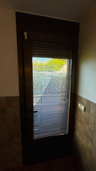Puerta de aluminio