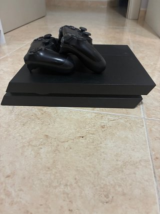 PS4 Fat Nera con 2 Controller