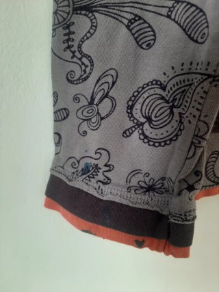 Camiseta manga larga estampada.