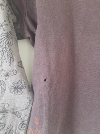 Camiseta manga larga estampada.