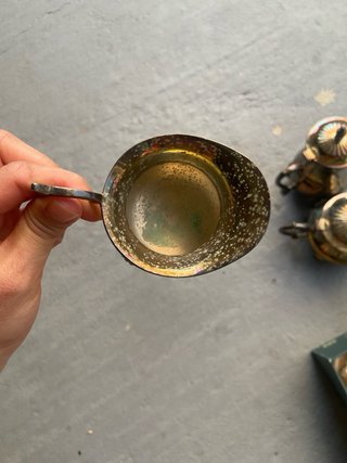 Juego de té de alpaca y jarras de cristal y plata