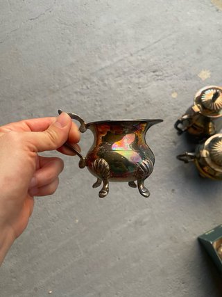 Juego de té de alpaca y jarras de cristal y plata