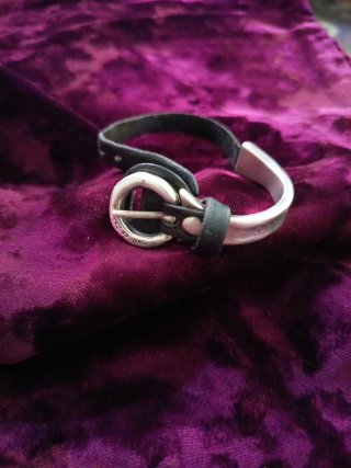 Pulseras Uno de 50 Hebilla cuerp