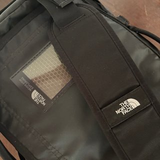 The North Face Duffel XS Negra