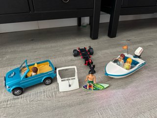 Playmobil Coche Azul con Lancha y Figuras