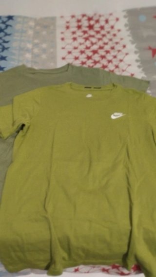 Sudadera y 2camisetas Nike Talla 147-158cm