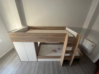 Cama litera con armario y escalera