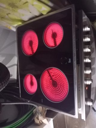 Horno con placa vitrocerámica Teka
