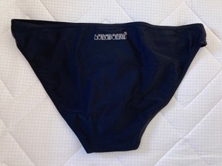 Bikini negro con flores