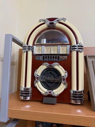 Radio Jukebox Estilo Retro