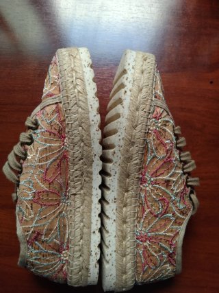 Zapatillas mujer bordadas