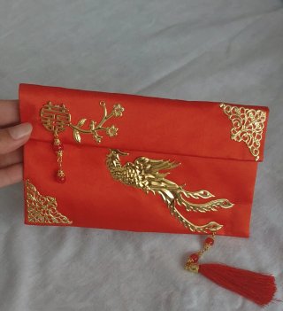 Cartera Roja y Dorada