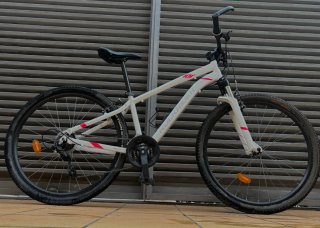 Bicicleta Rockrider ST 100 Blanca