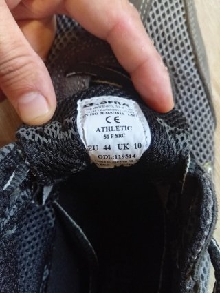 Calzado de seguridad Cofra Talla 44