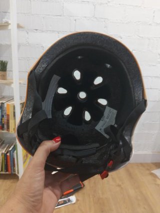 Casco naranja bici niño