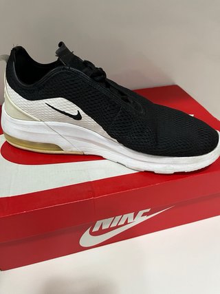 Zapatillas Nike Air Max Negras y Blancas